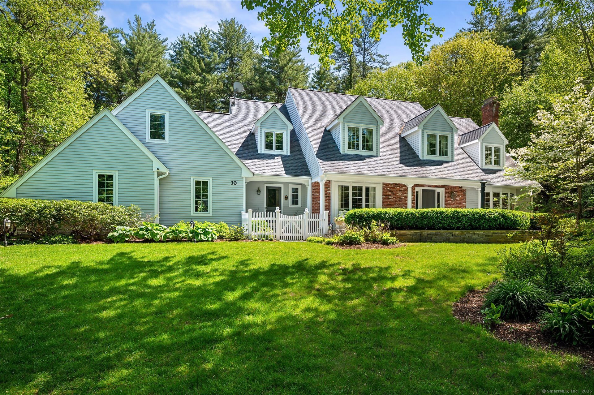 10 Clover Lane Simsbury CT