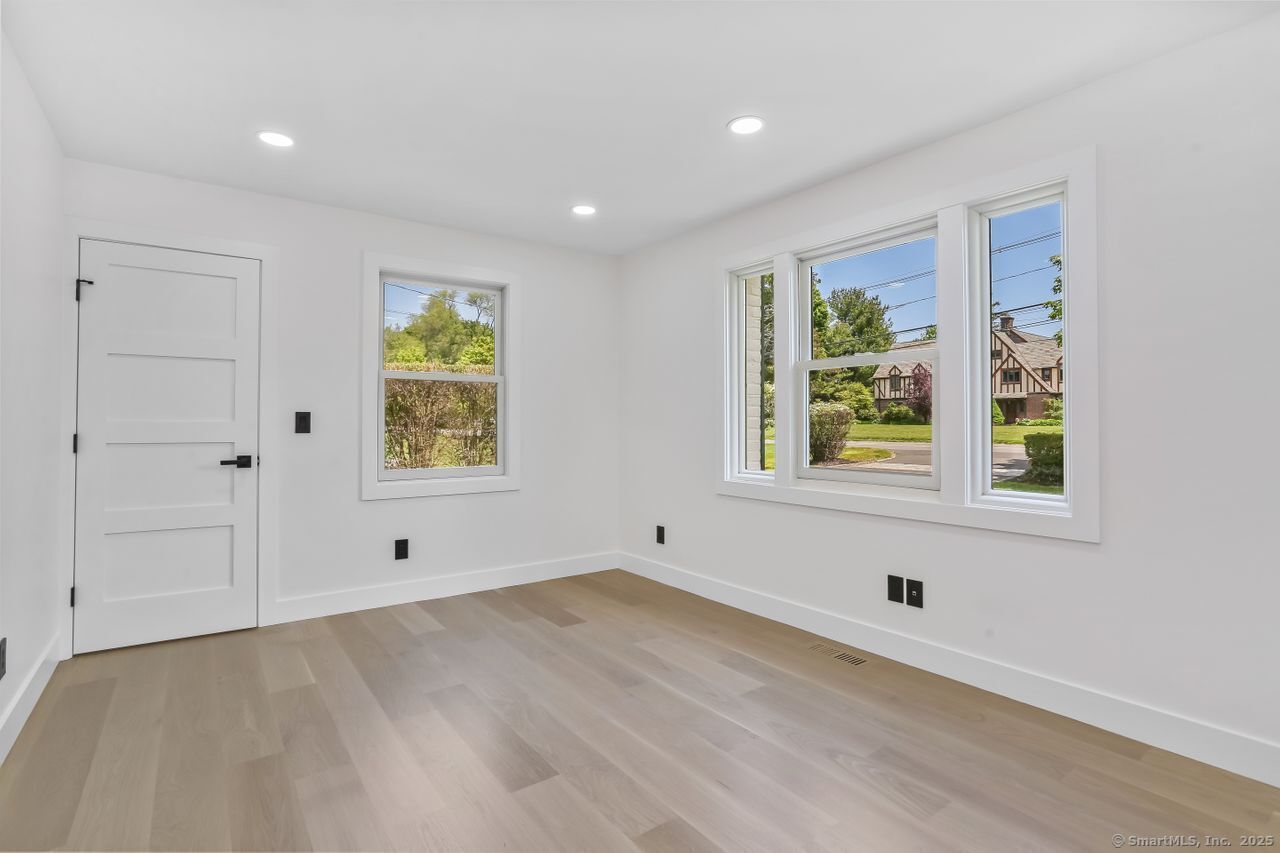 32 Pine Hill, Norwalk, Connecticut 06855