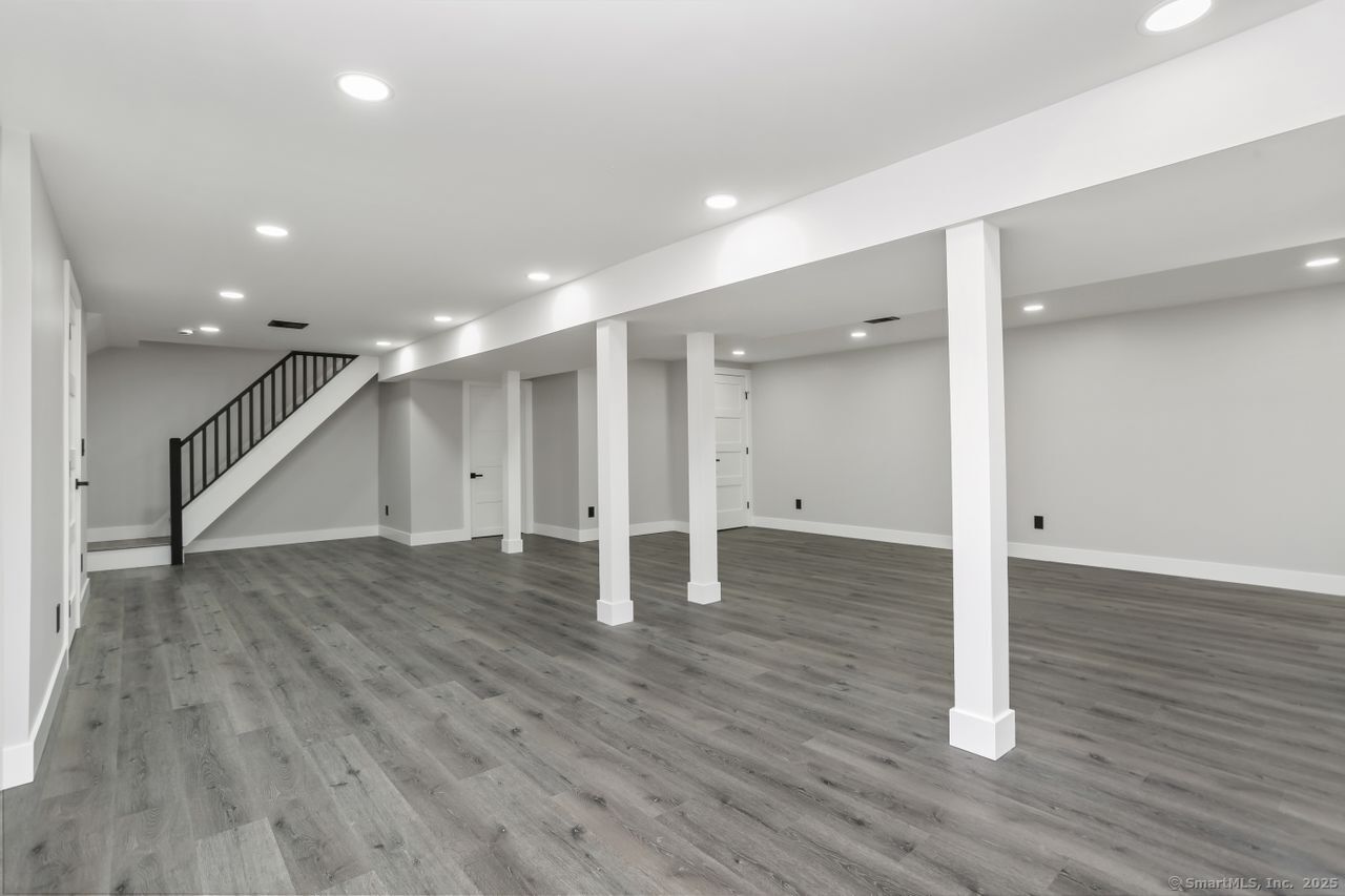 32 Pine Hill, Norwalk, Connecticut 06855