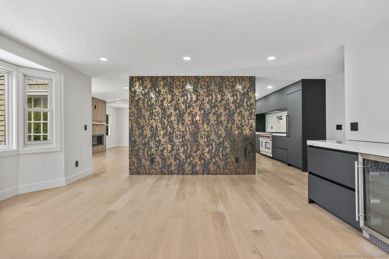 32 Pine Hill, Norwalk, Connecticut 06855