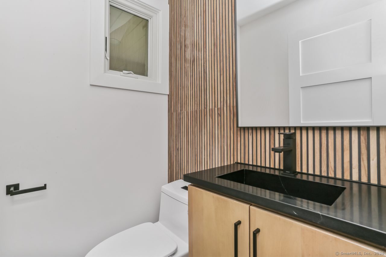 32 Pine Hill, Norwalk, Connecticut 06855