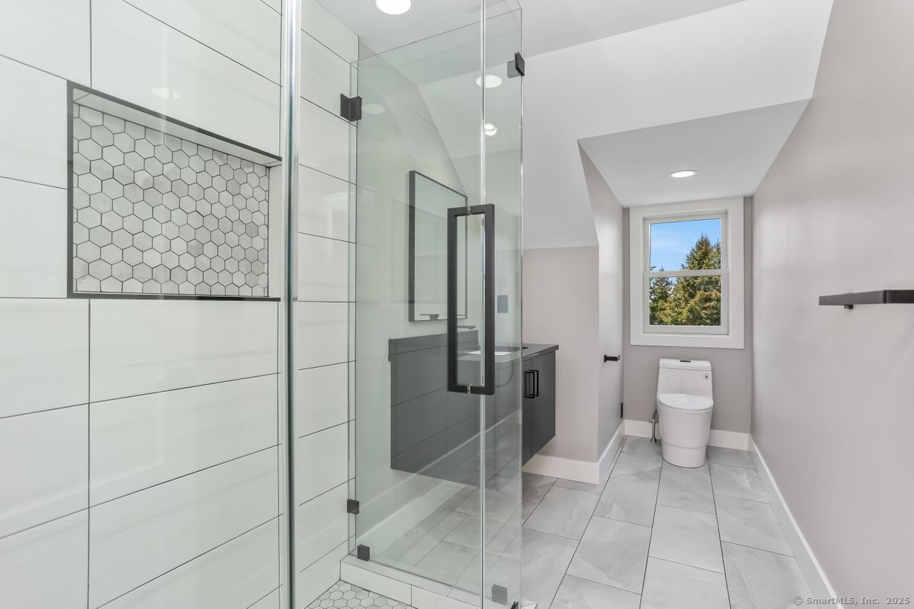 32 Pine Hill, Norwalk, Connecticut 06855