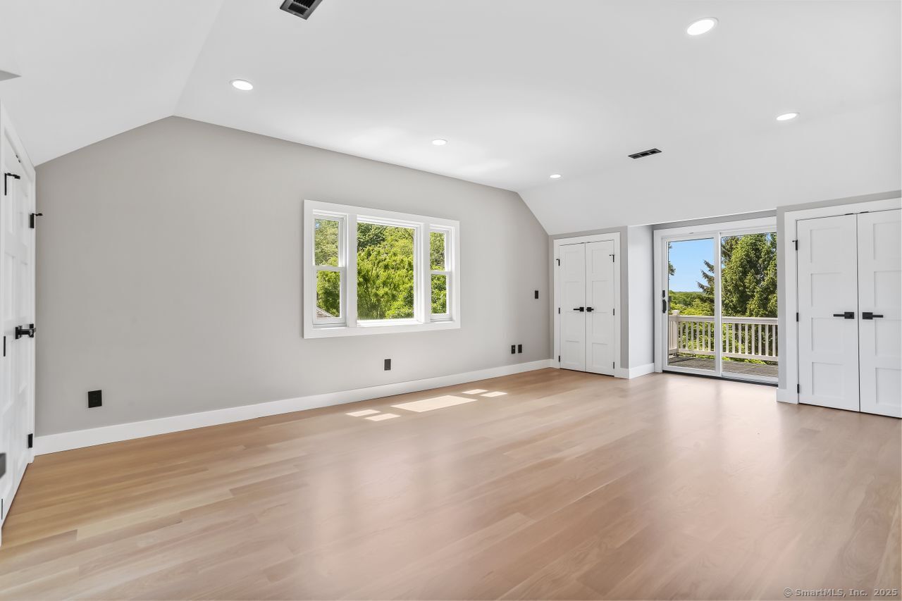 32 Pine Hill, Norwalk, Connecticut 06855