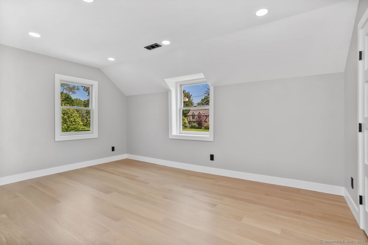 32 Pine Hill, Norwalk, Connecticut 06855