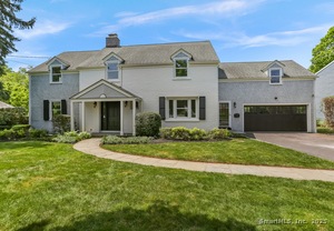 32 Pine Hill Avenue