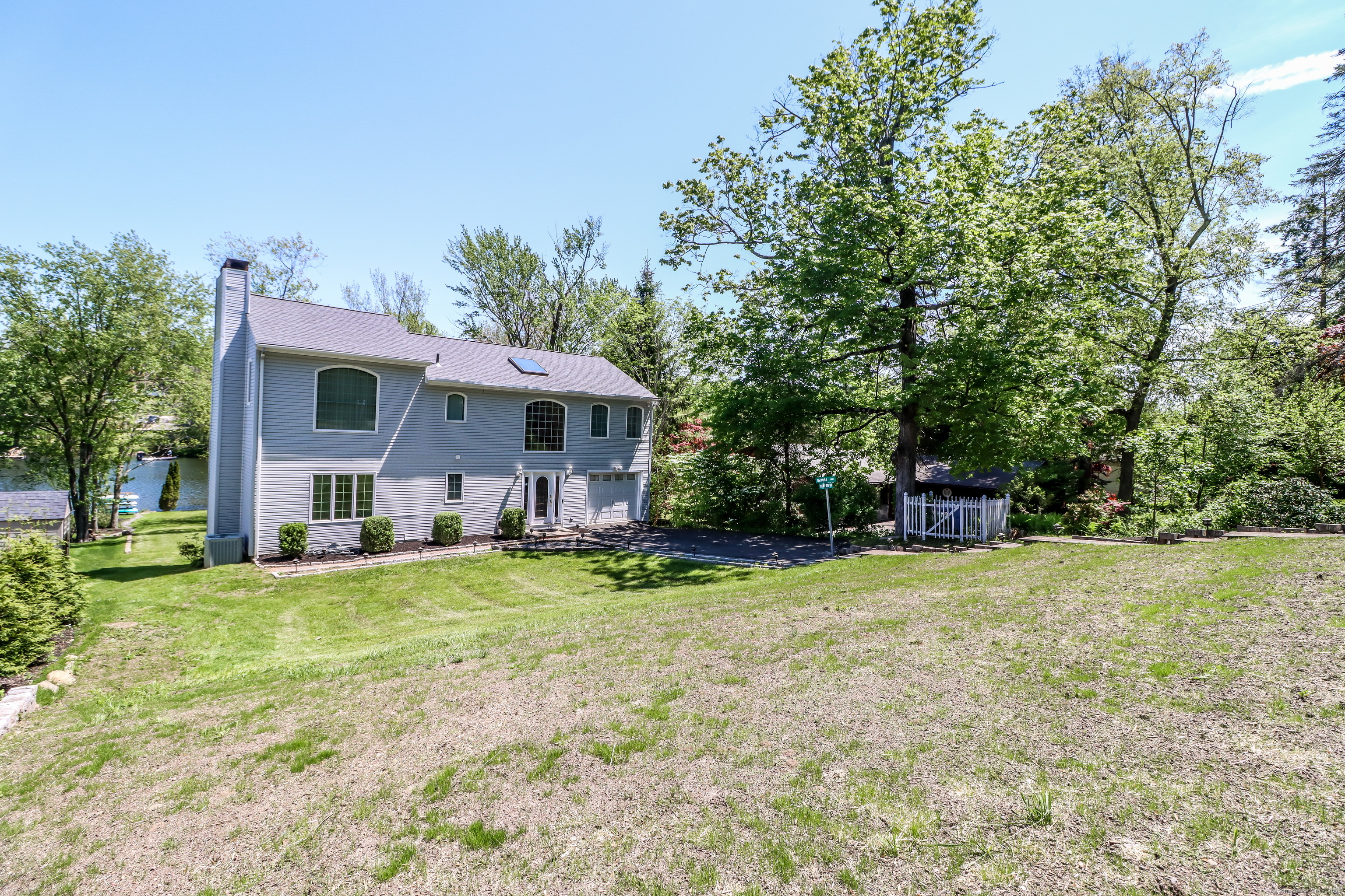 38 Lake Shore, Brookfield, Connecticut 06804