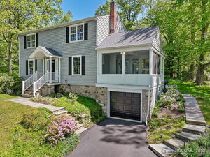 24 Richards Lane