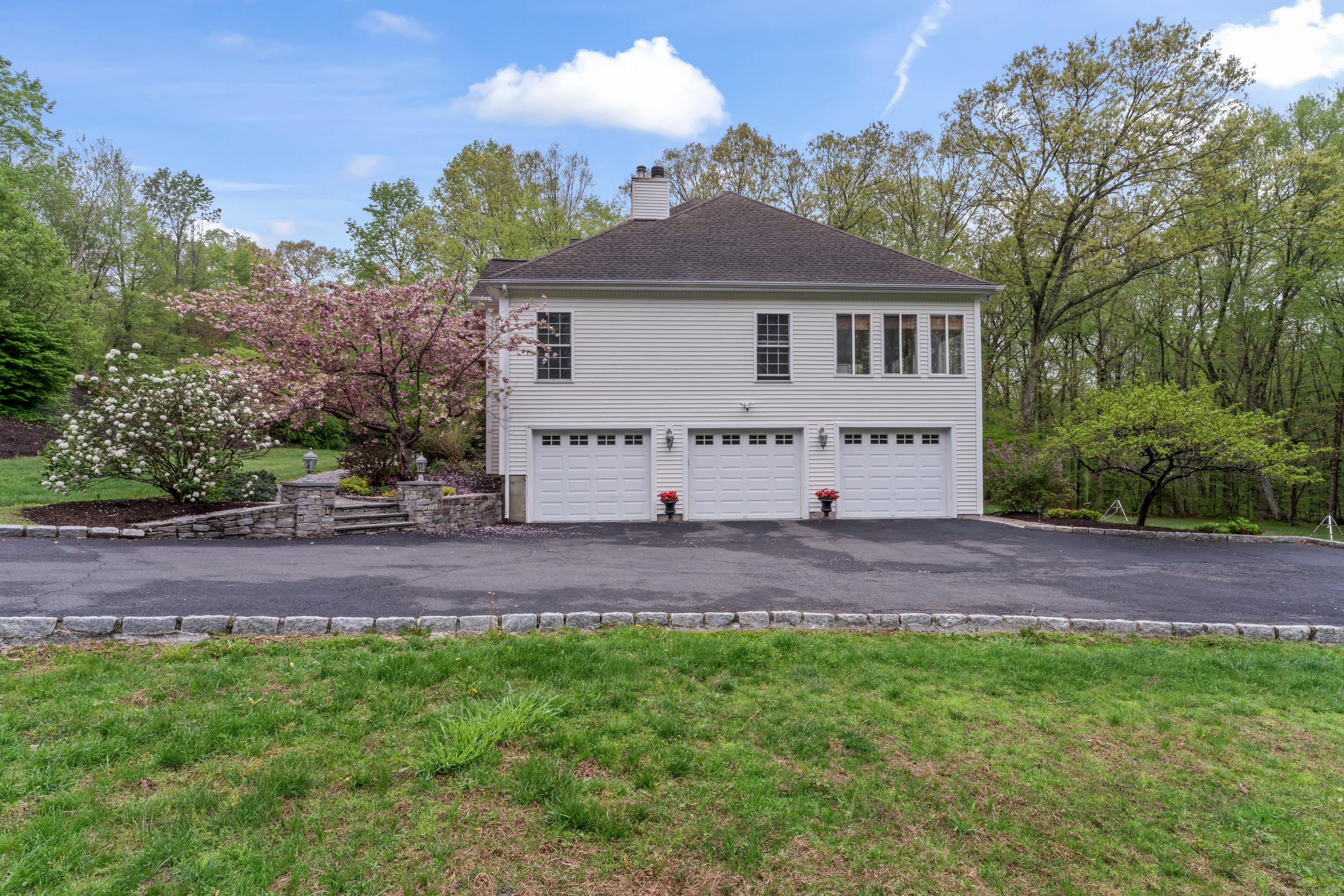 50 Marlin, Newtown, Connecticut 06482