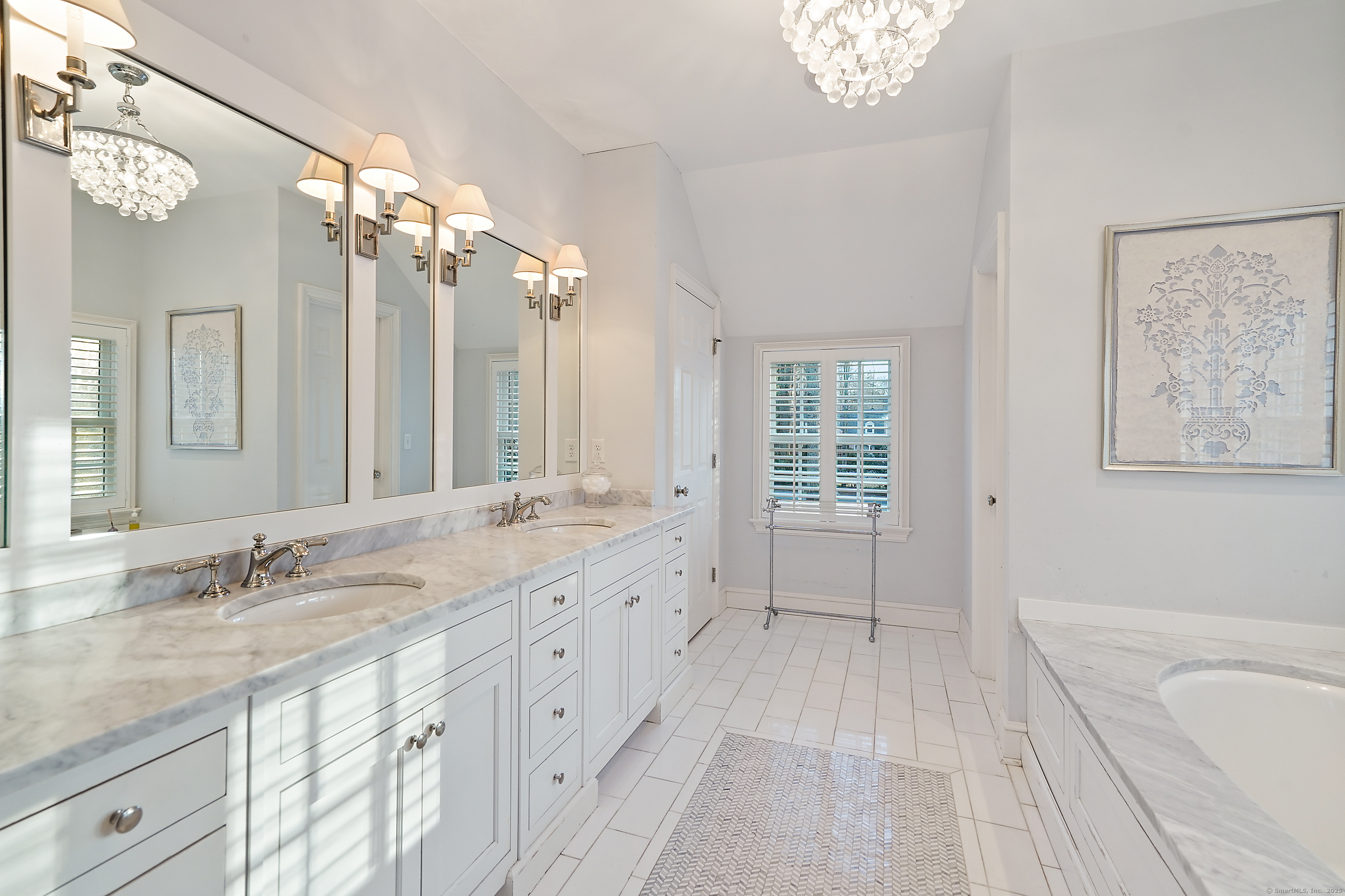 39 Deepwood, Darien, Connecticut 06820