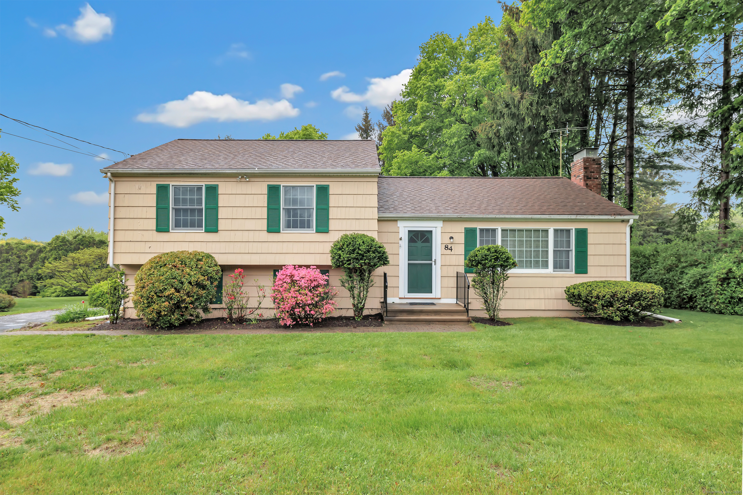 84 Walnut Hill Road Bethel CT
