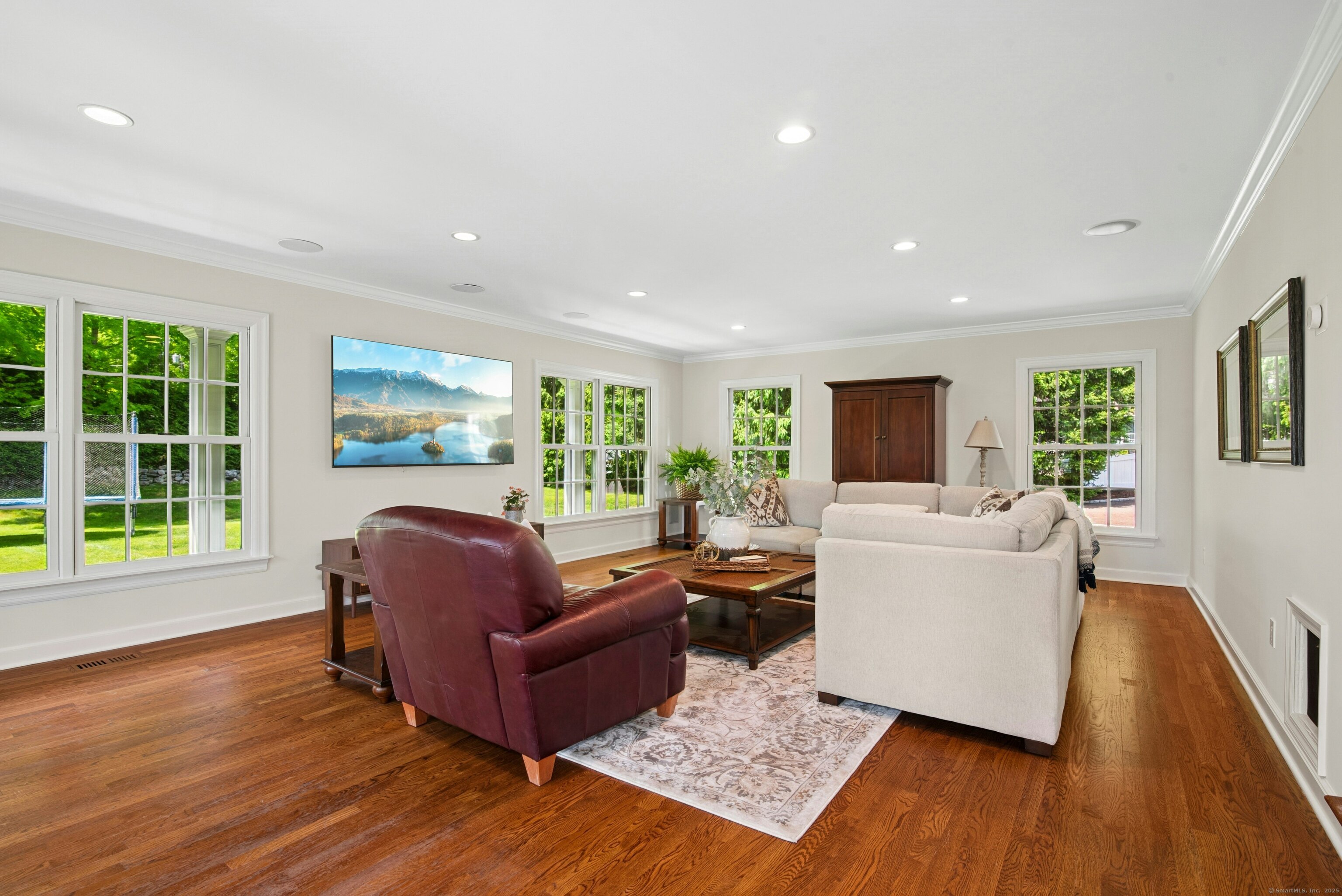 2 Knollwood, Darien, Connecticut 06820
