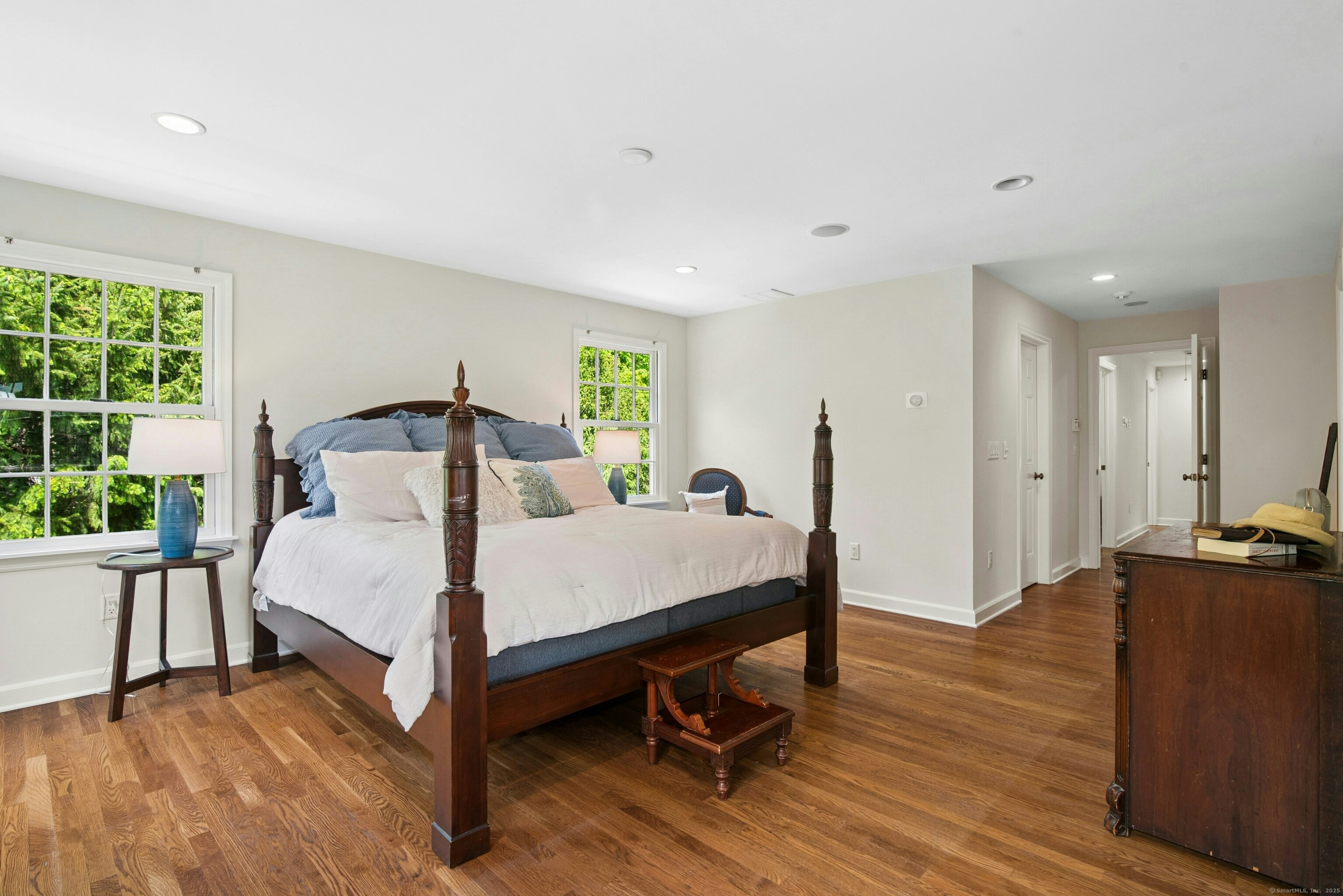 2 Knollwood, Darien, Connecticut 06820