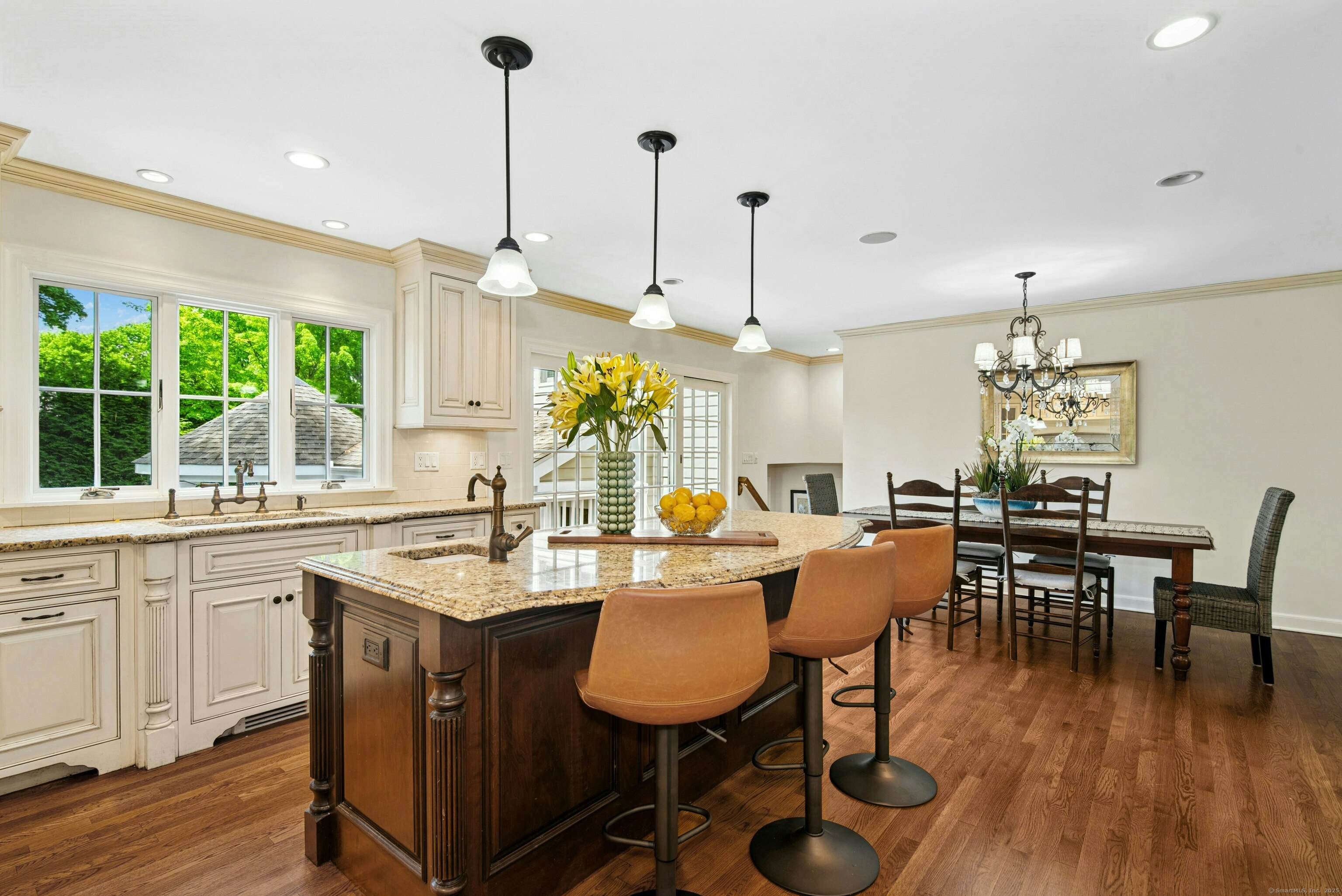 2 Knollwood, Darien, Connecticut 06820