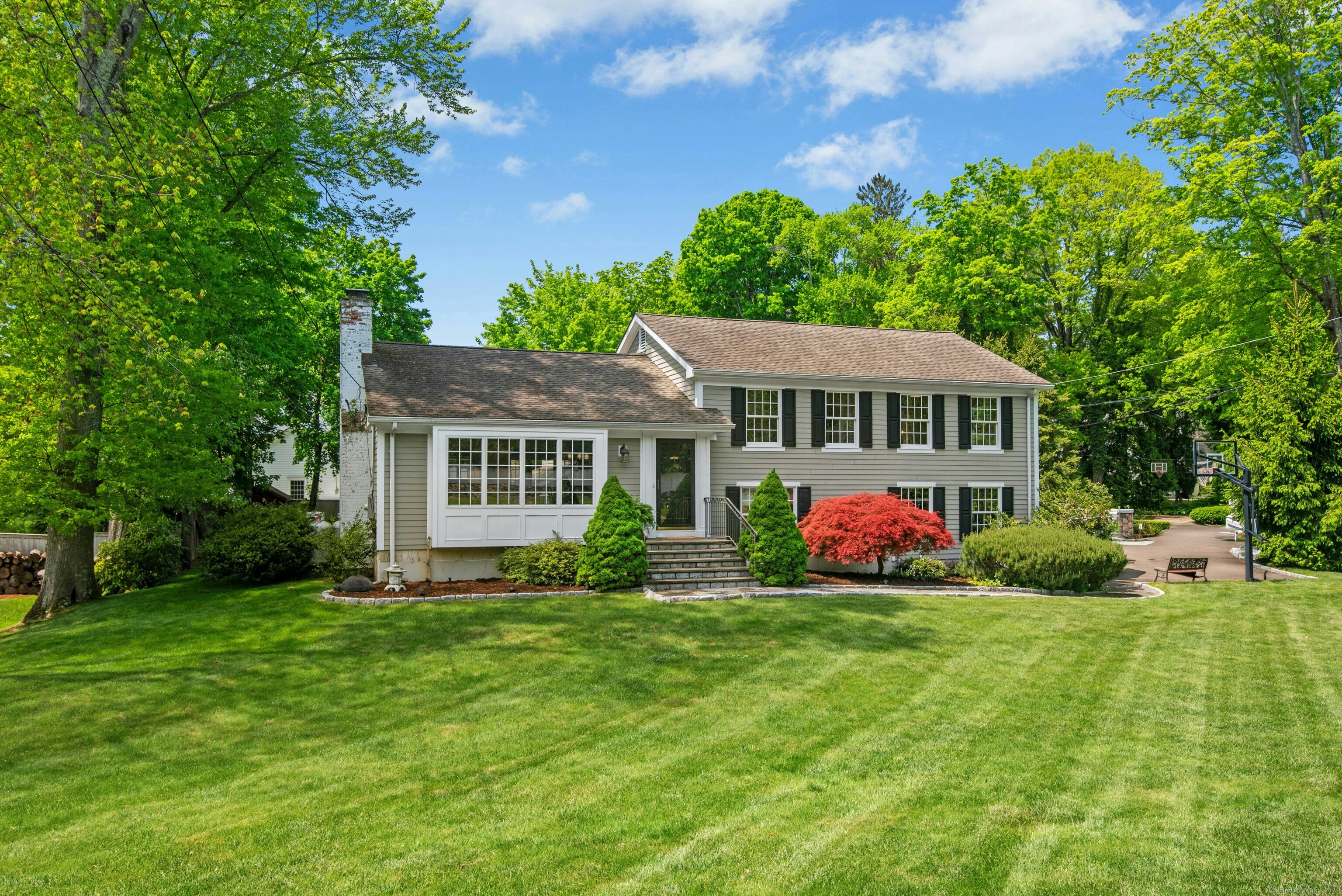 2 Knollwood, Darien, Connecticut 06820