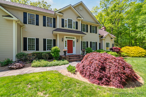 Homes for sale in Oxford, CT | 24 Scott Rd, Oxford, CT 06478 | MLS# 24091275