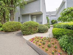 24 Wilton Crest, Unit 24
