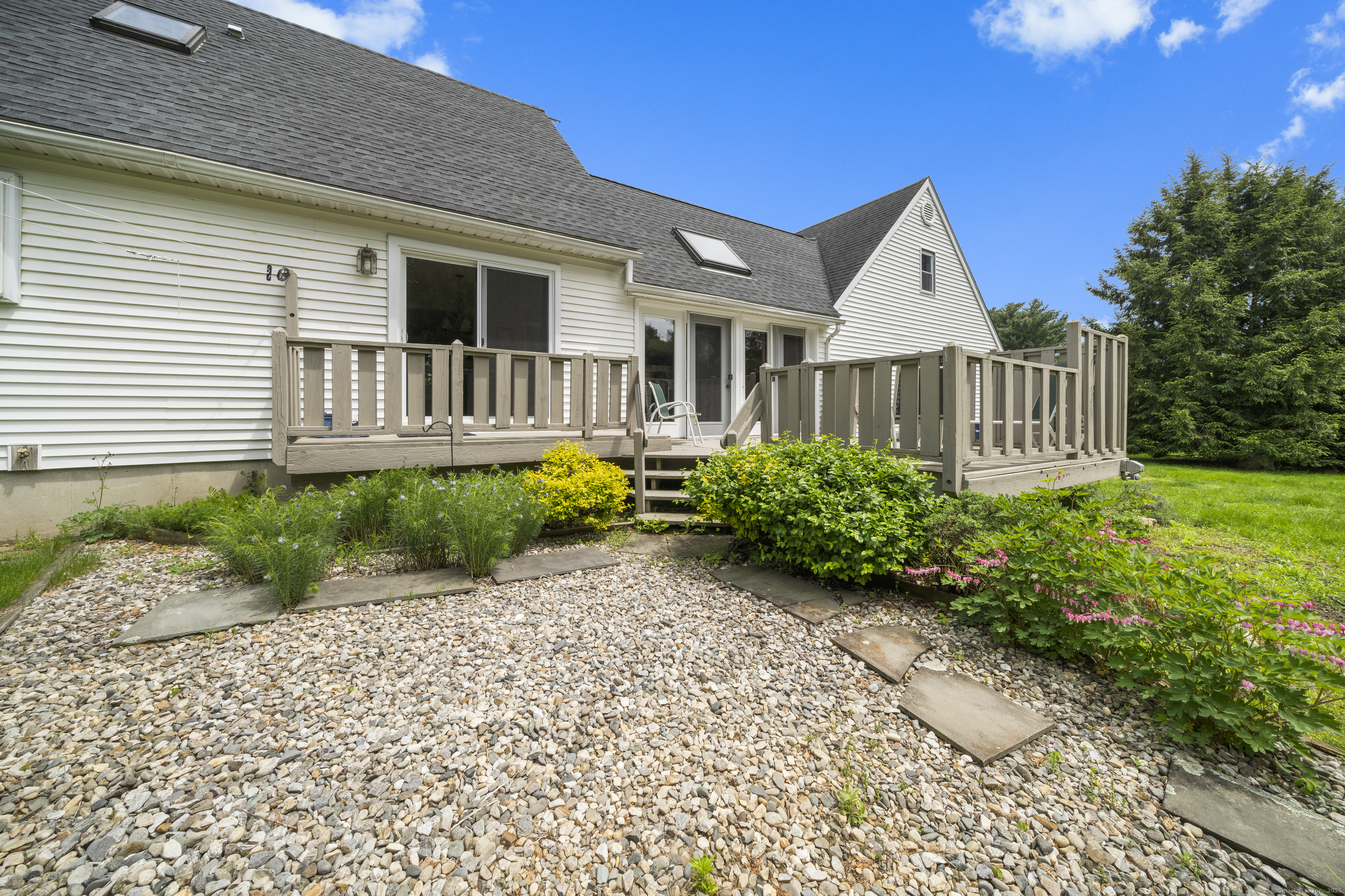 3 Eastwood Drive