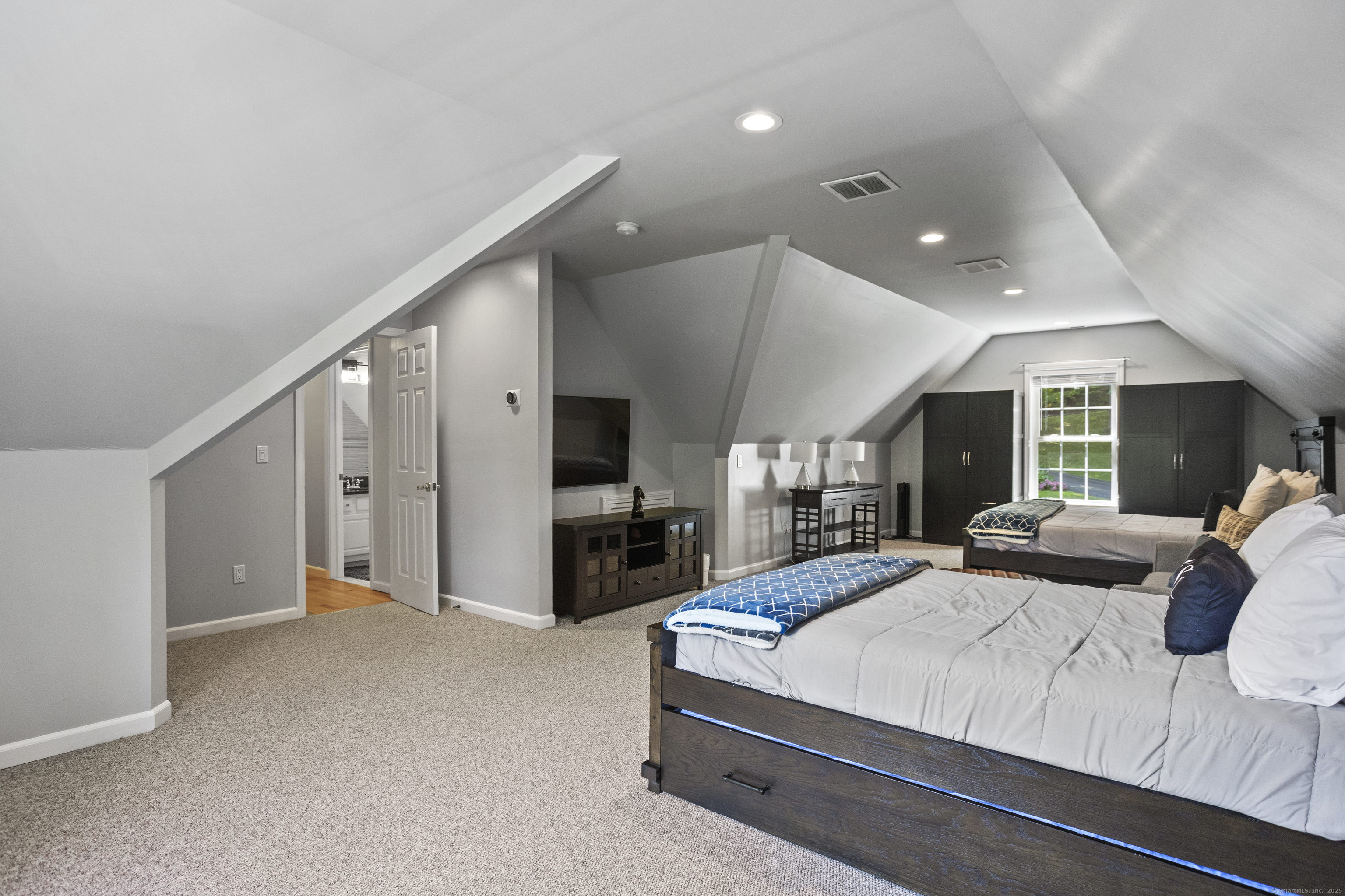 122 Mirey Dam, Middlebury, Connecticut 06762