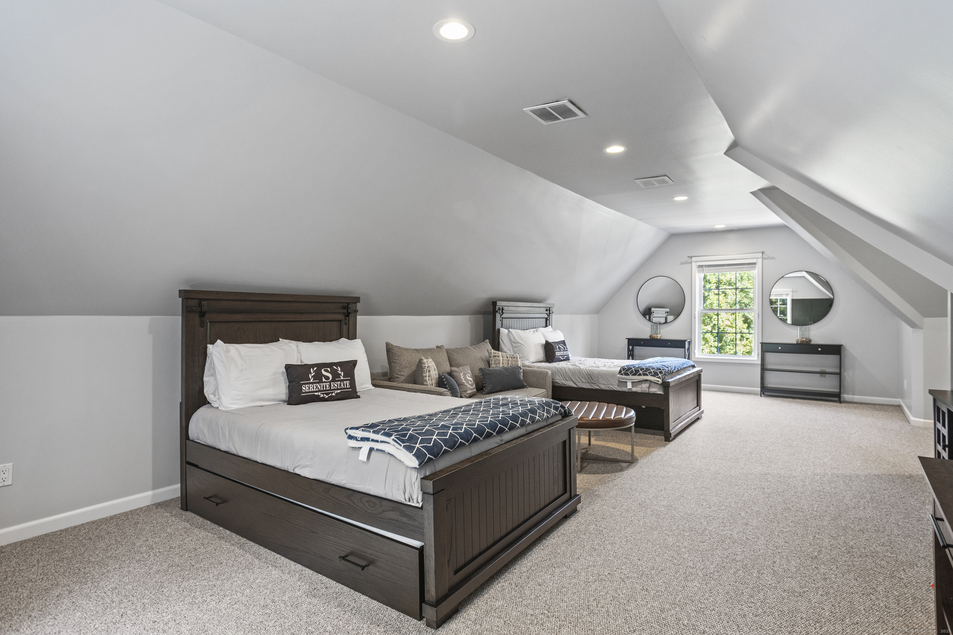 122 Mirey Dam, Middlebury, Connecticut 06762