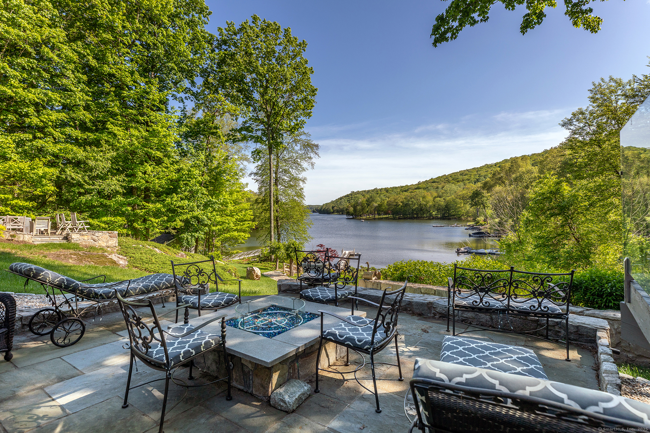 4 Harbour View, New Fairfield, Connecticut 06812