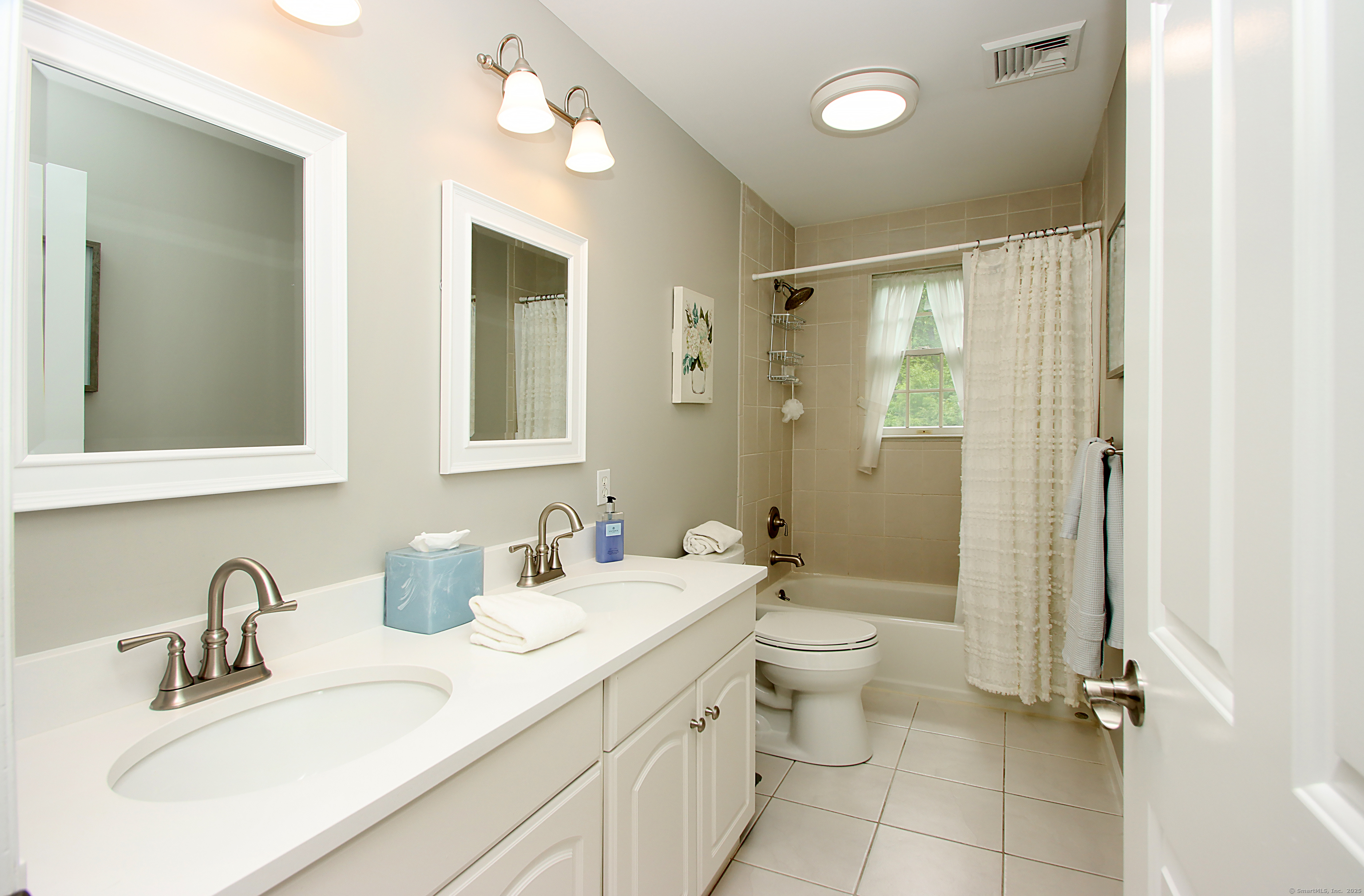 8 Secor, Brookfield, Connecticut 06804