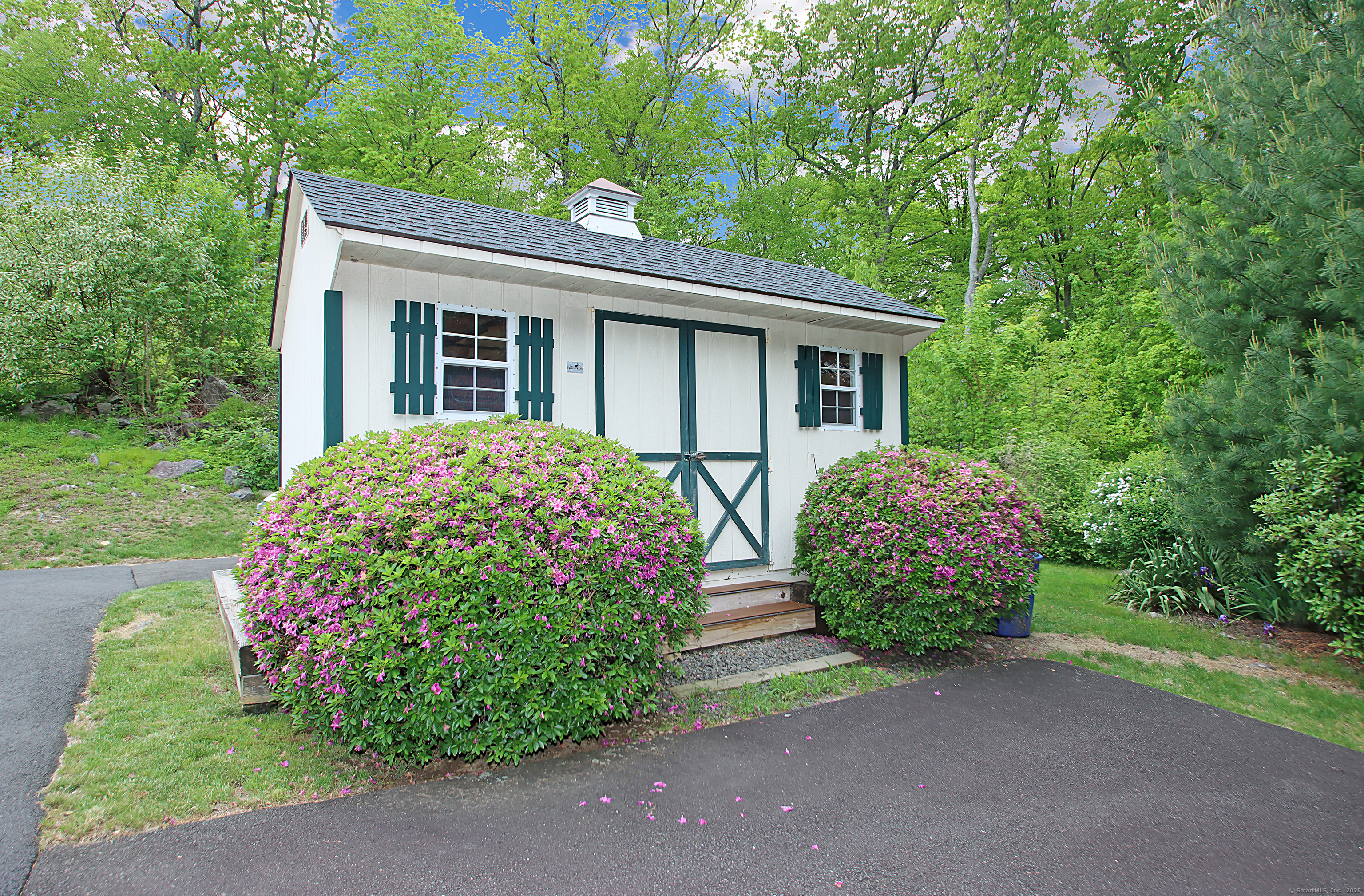 8 Secor, Brookfield, Connecticut 06804