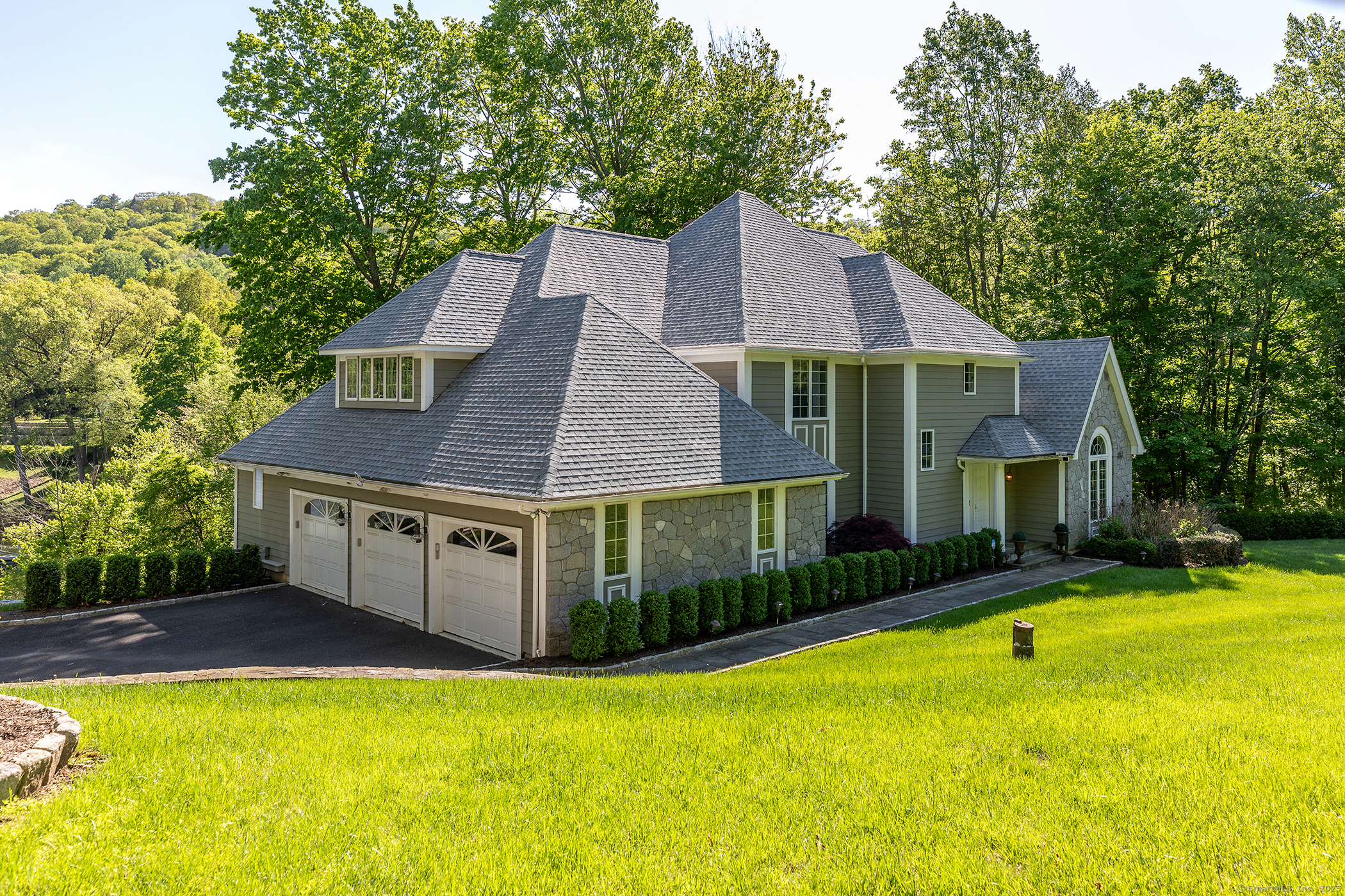4 Harbour View, New Fairfield, Connecticut 06812