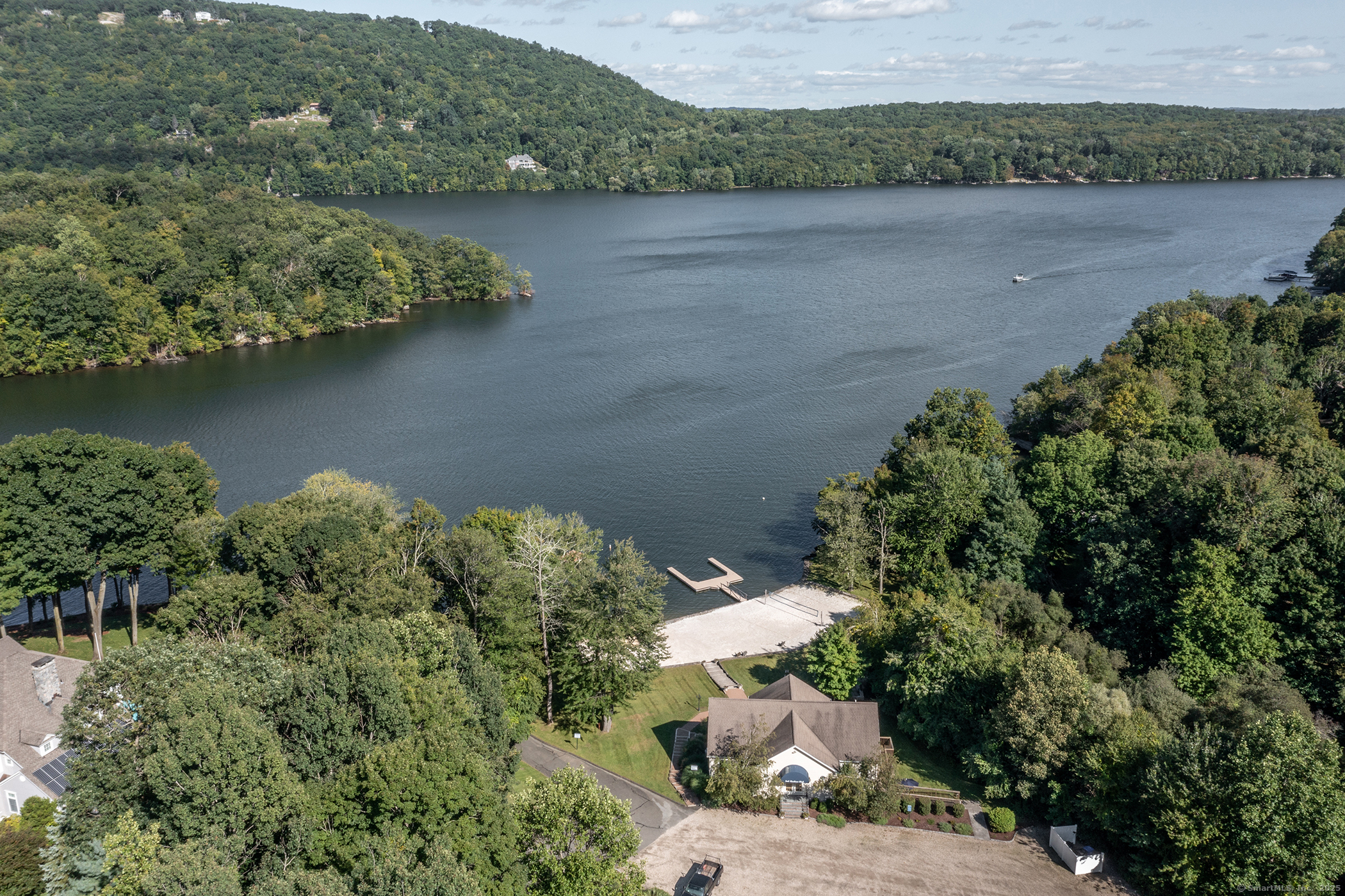 4 Harbour View, New Fairfield, Connecticut 06812