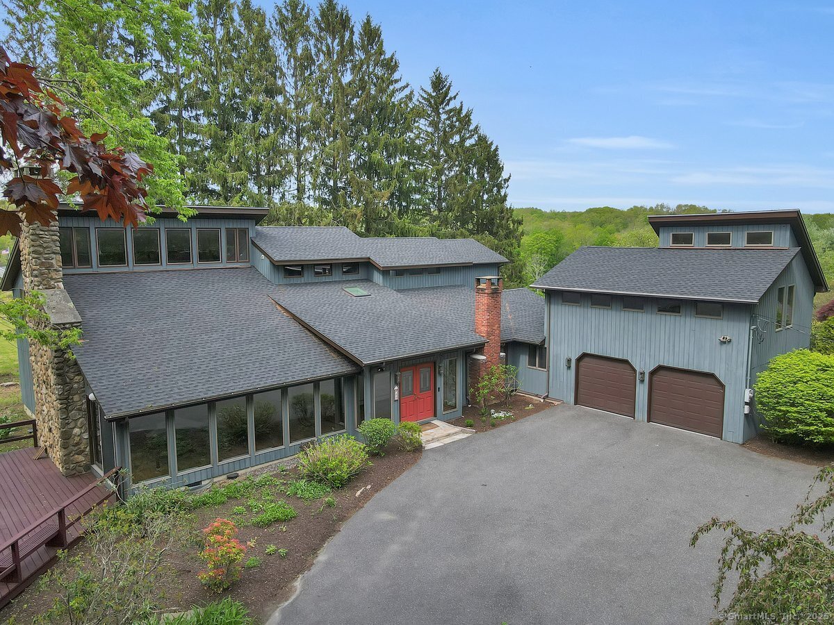 89 East Street Morris CT