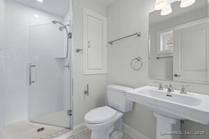 Homes for sale in Madison, CT | 67 Boston Post Rd #8, Madison, CT 06443 | MLS# 24096458