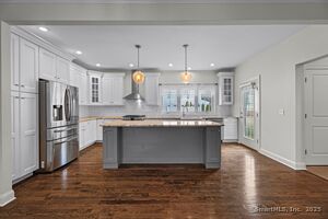 Homes for sale in Madison, CT | 67 Boston Post Rd #8, Madison, CT 06443 | MLS# 24096458