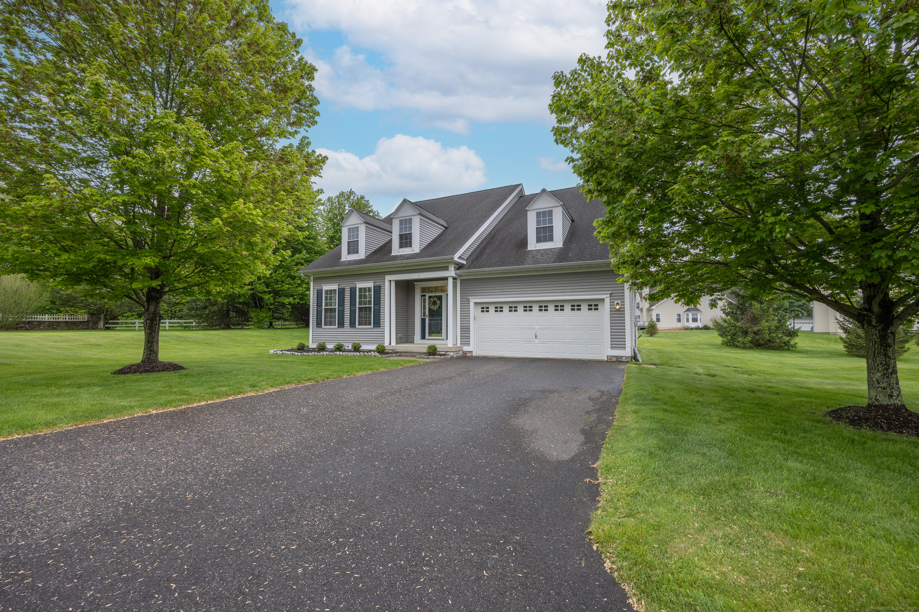 1 Chatham Court Middlebury CT