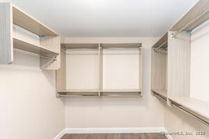 Homes for sale in Suffield, CT | 2 Stratton Farms Rd, Suffield, CT 06093 | MLS# 24096660