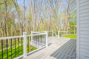 Homes for sale in Shelton, CT | 6 Brookview Heights Ct, Shelton, CT 06484 | MLS# 24078573