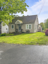 Homes for sale in Waterbury, CT | 6 Peach St, Waterbury, CT 06708 | MLS# 24096699