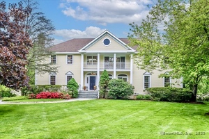 10 Woods End Drive