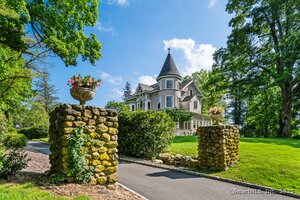 Homes for sale in Newtown, CT | 13 Sugar St, Newtown, CT 06470 | MLS# 24094474