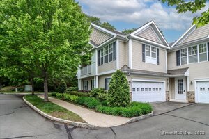 5 Franklin Court, Unit 5