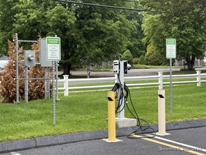 Homes for sale in Avon, CT | 412 West Avon Rd, Avon, CT 06001 | MLS# 24096870