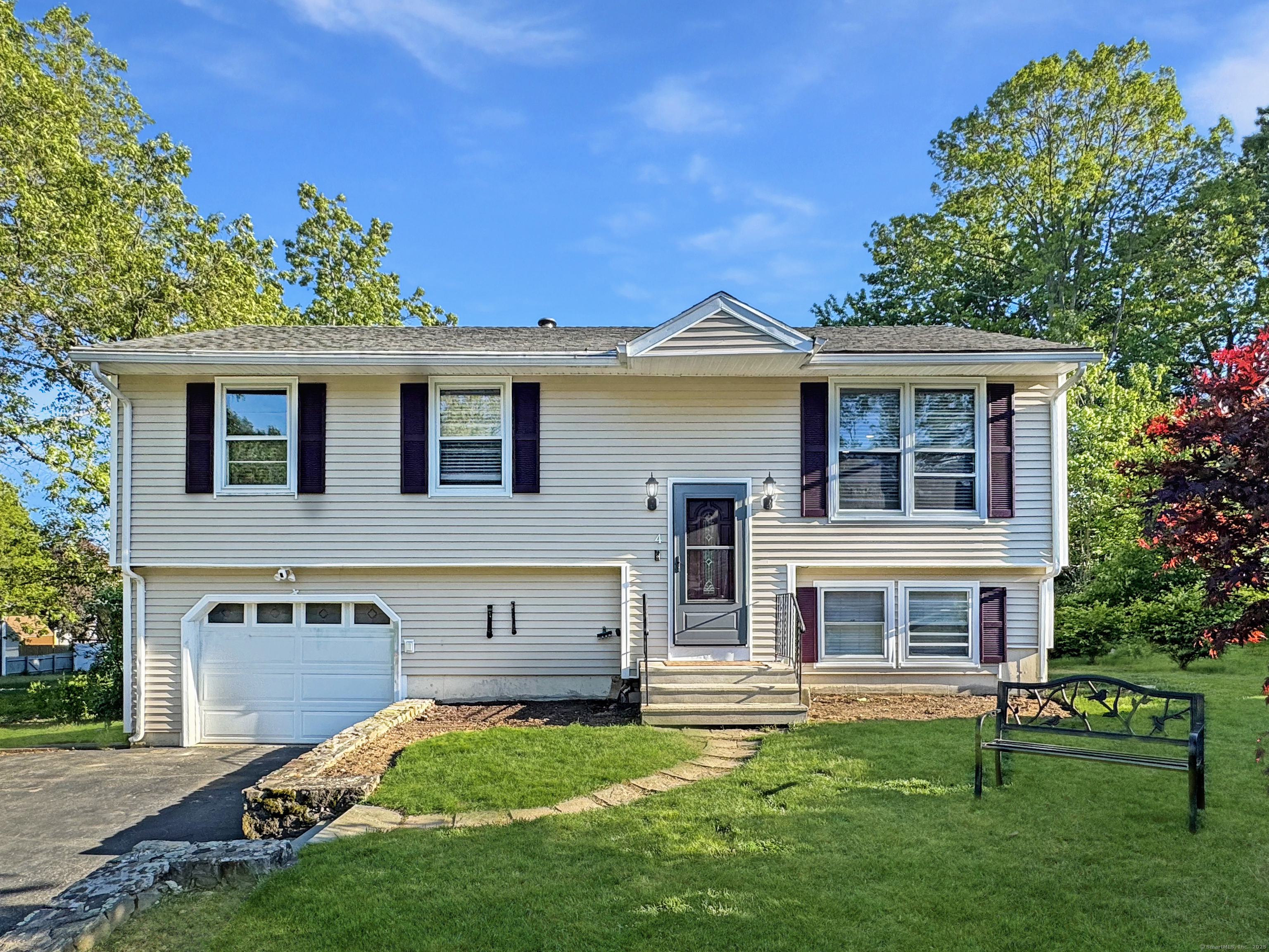 4 Hemlock Road Naugatuck CT