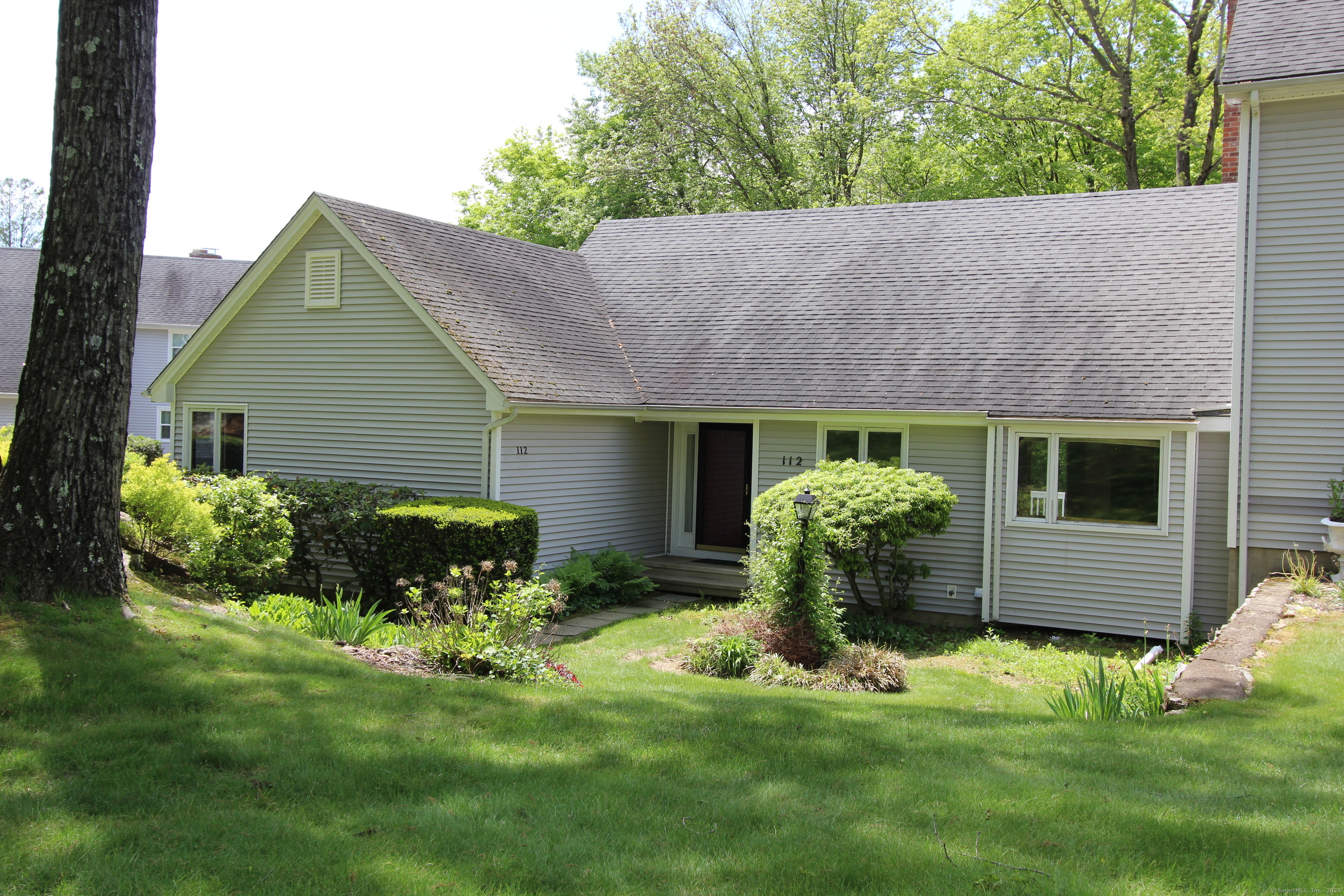 112 Paugassett Lane Shelton CT