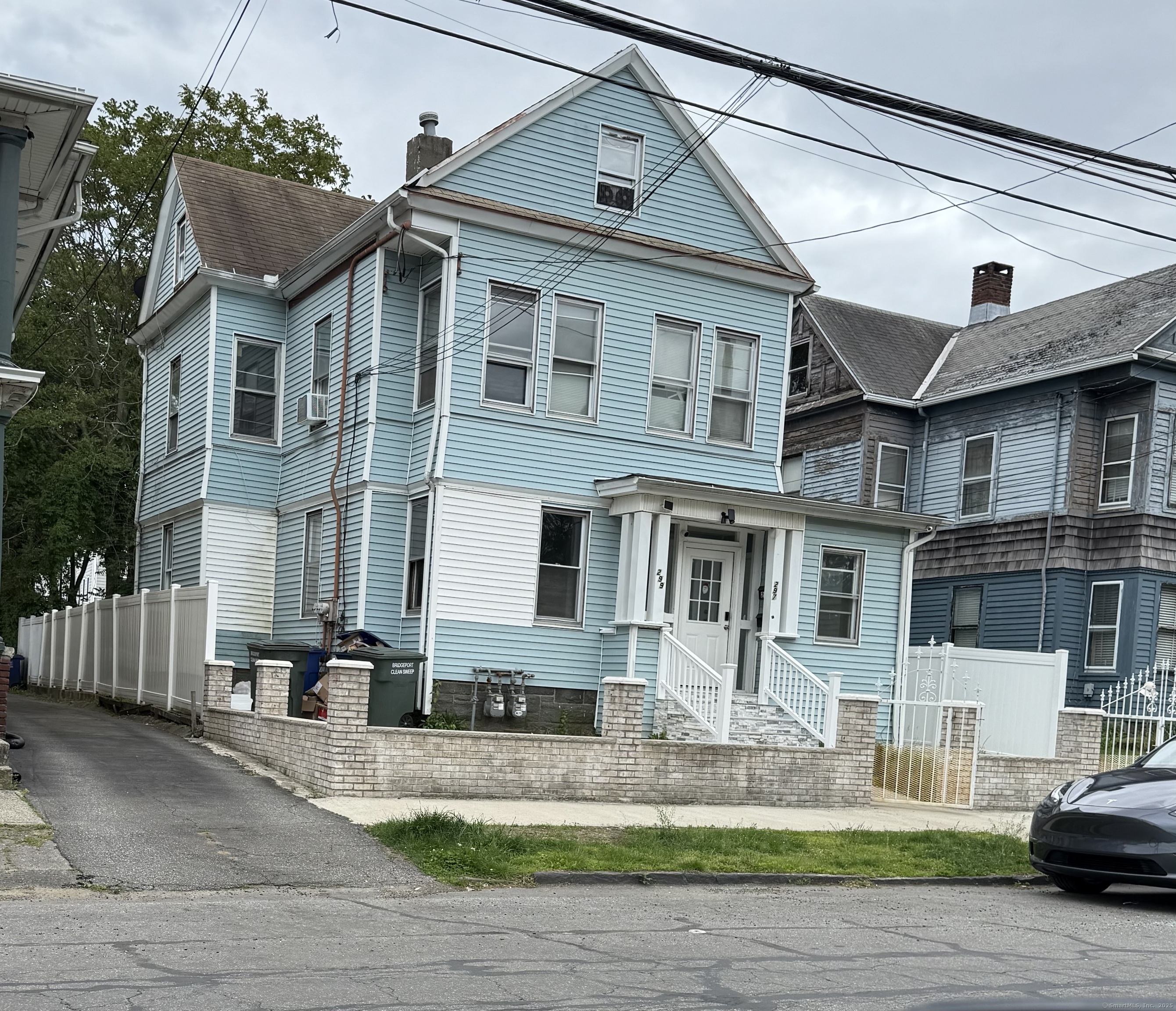 297 Laurel Avenue Bridgeport CT