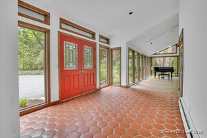 Homes for sale in Morris, CT | 89 East St, Morris, CT 06763 | MLS# 24086803