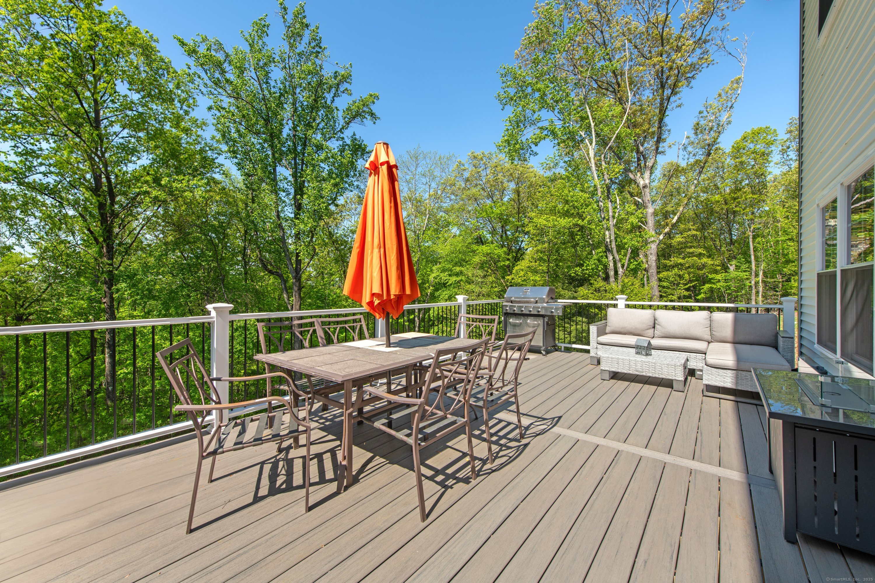26 Hunting Ridge, Brookfield, Connecticut 06804