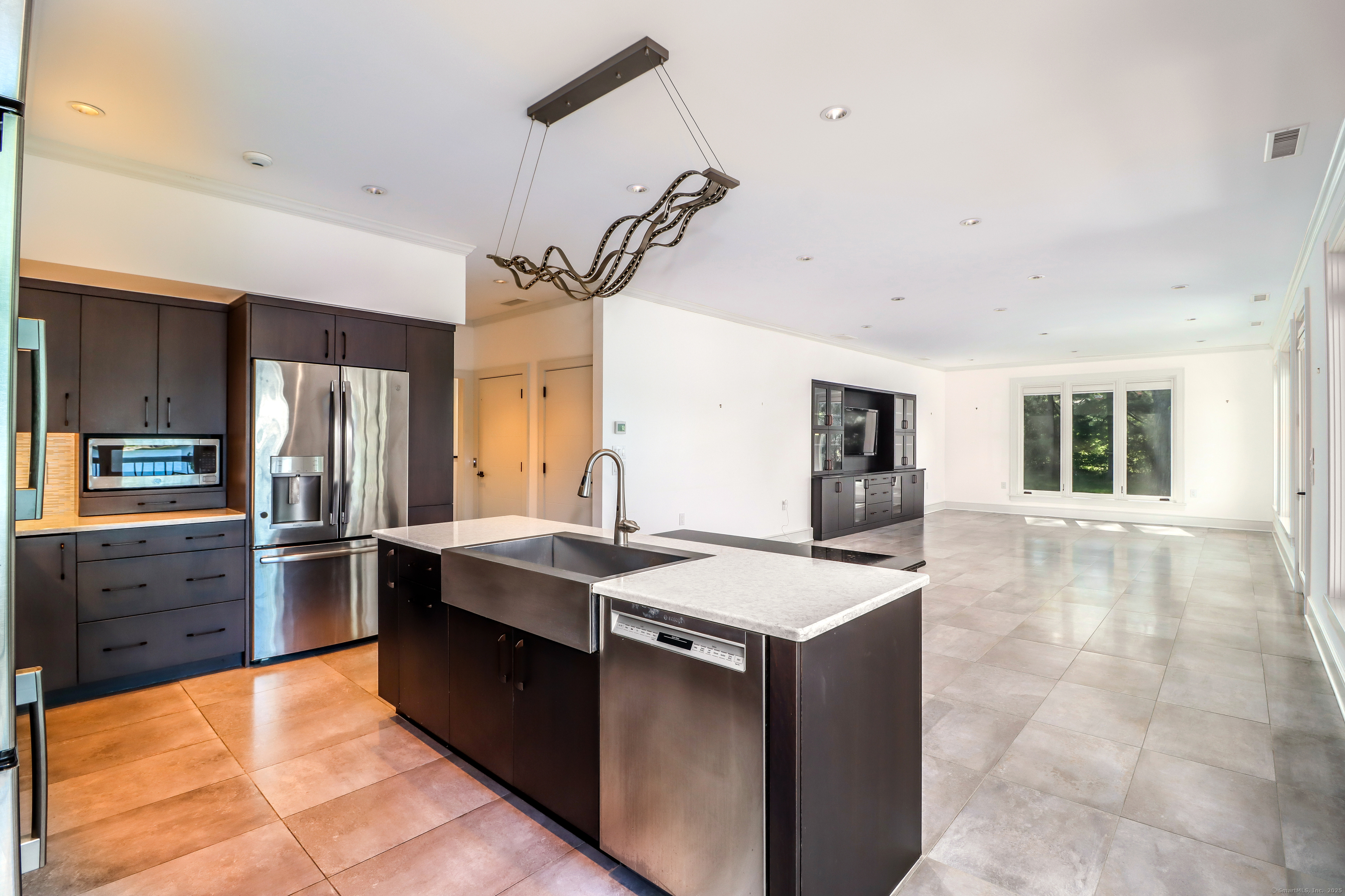 13 Kellogg, Brookfield, Connecticut 06804