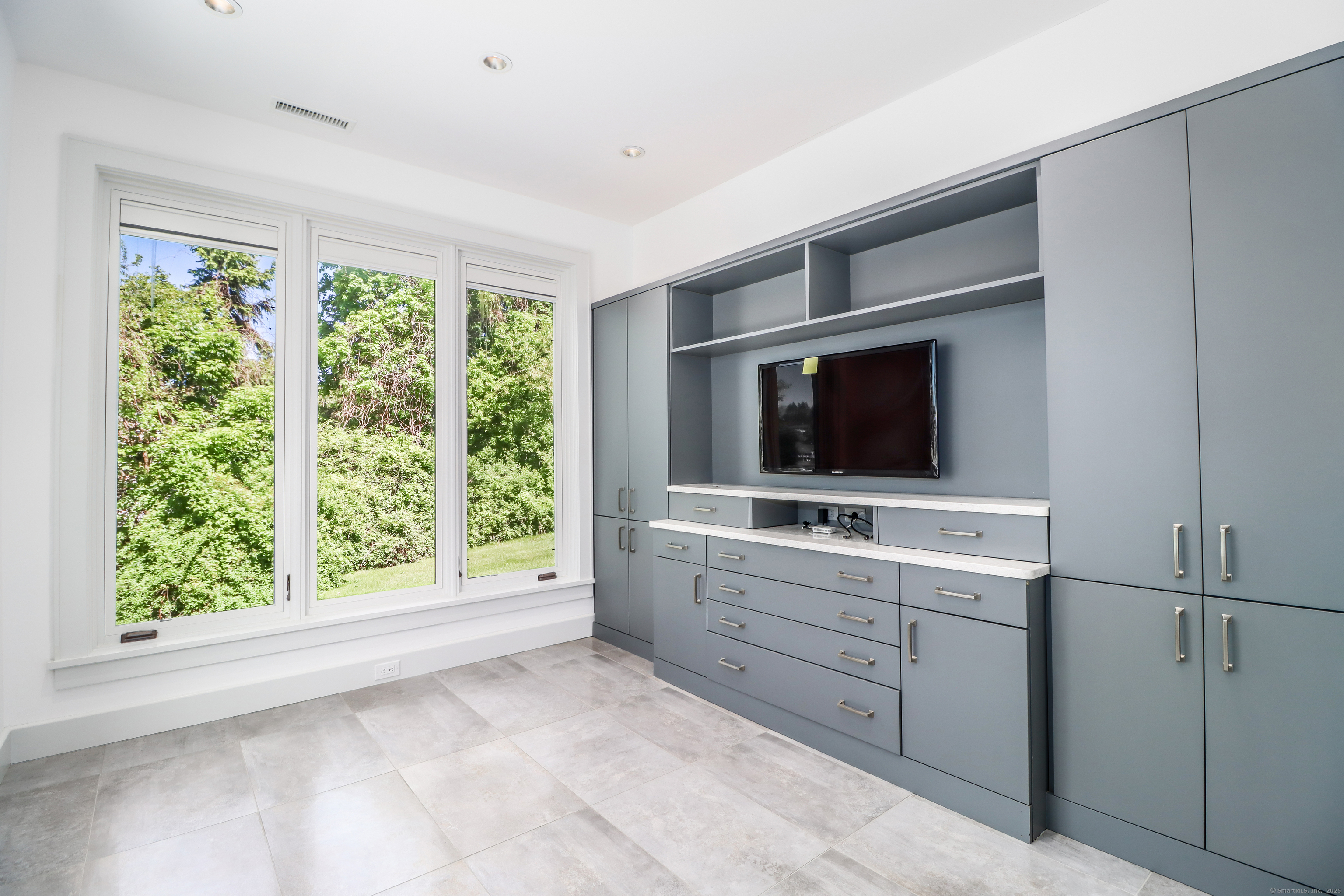 13 Kellogg, Brookfield, Connecticut 06804