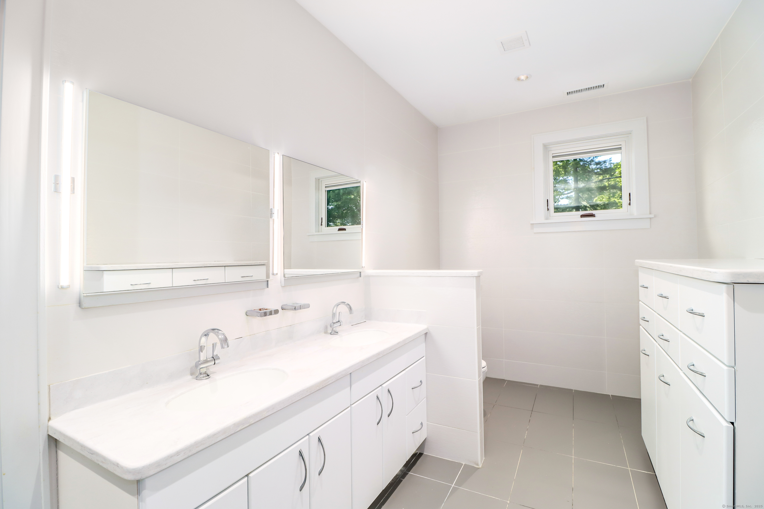 13 Kellogg, Brookfield, Connecticut 06804