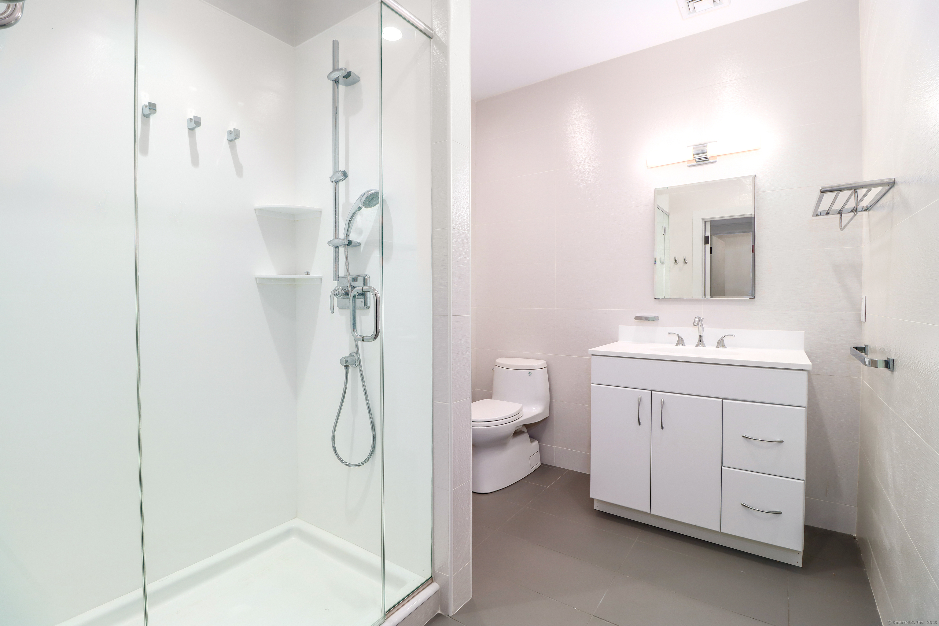 13 Kellogg, Brookfield, Connecticut 06804