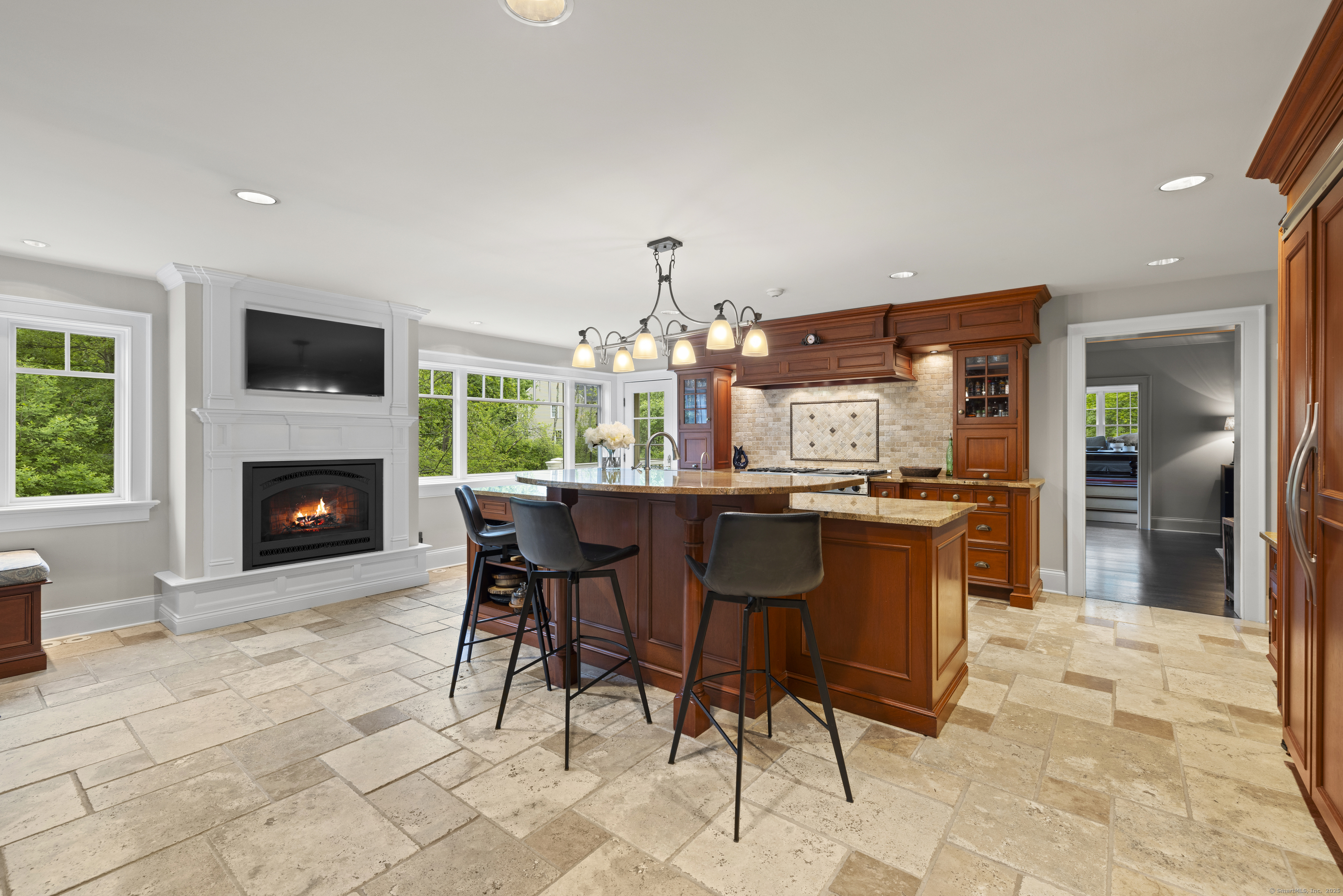 173 Farmingville, Ridgefield, Connecticut 06877