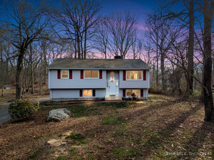 Homes for sale in Old Lyme, CT | 13 Victoria Ln, Old Lyme, CT 06371 | MLS# 24098243